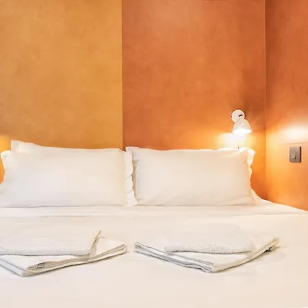 Rainbow Colorful By Station شقة